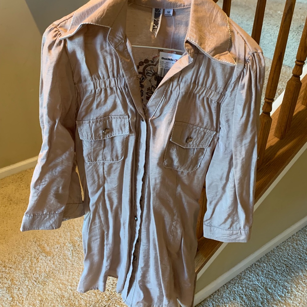 BKE shirt embezzled